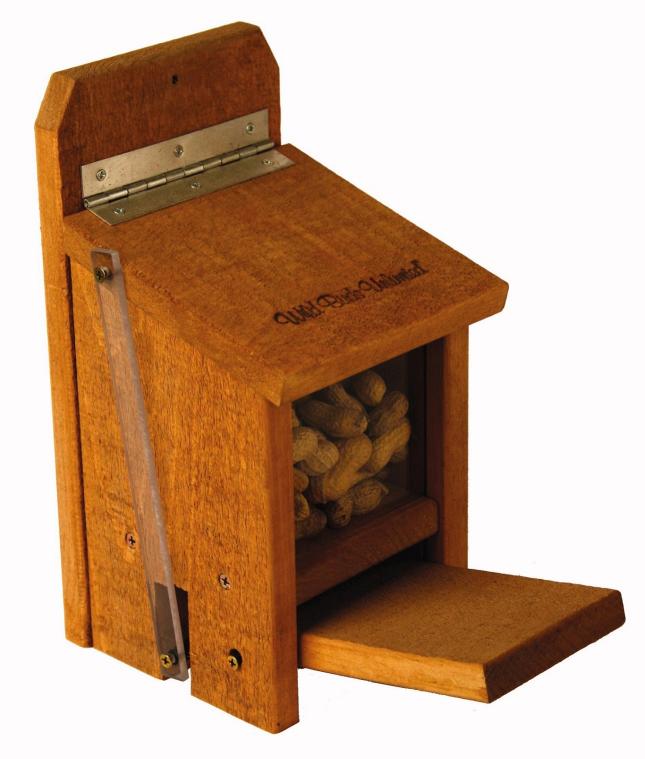 WBU Fundamentals Interactive Squirrel Feeder