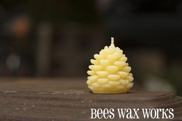 Beeswax Wee Pine Cone Candle: